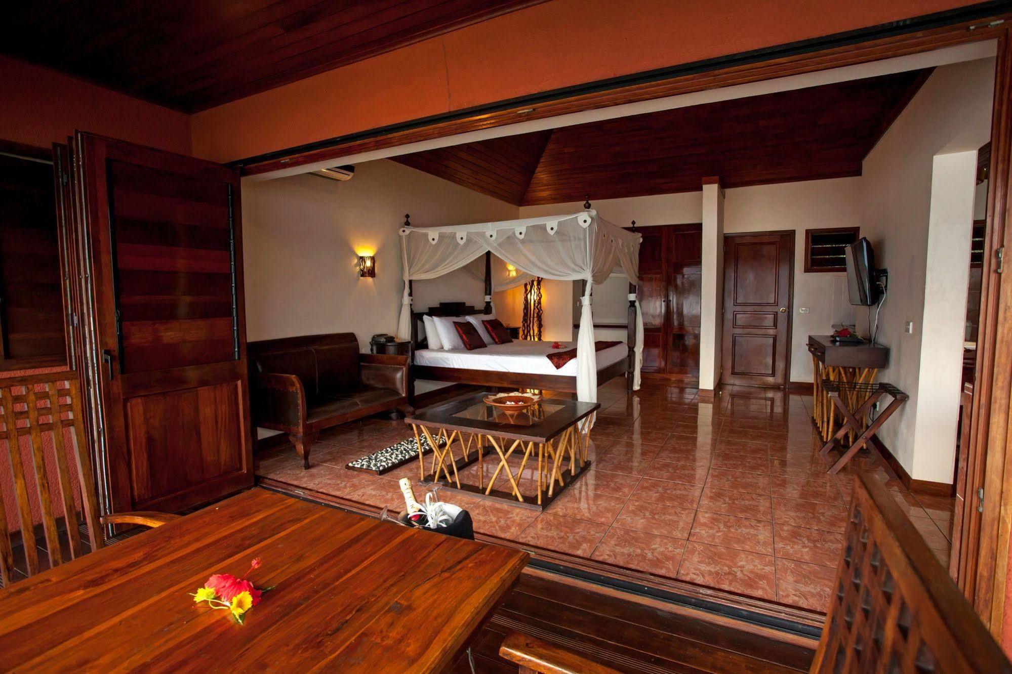 Sunset Bungalows Resort, Vanuatu Port Vila Exterior foto